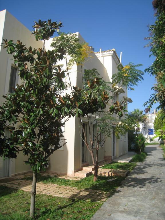 Avia Holiday Homes Exterior foto